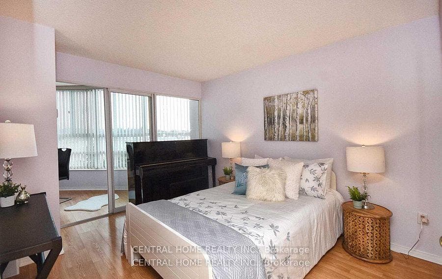 7825 Bayview Avenue Unit 502 photo 14
