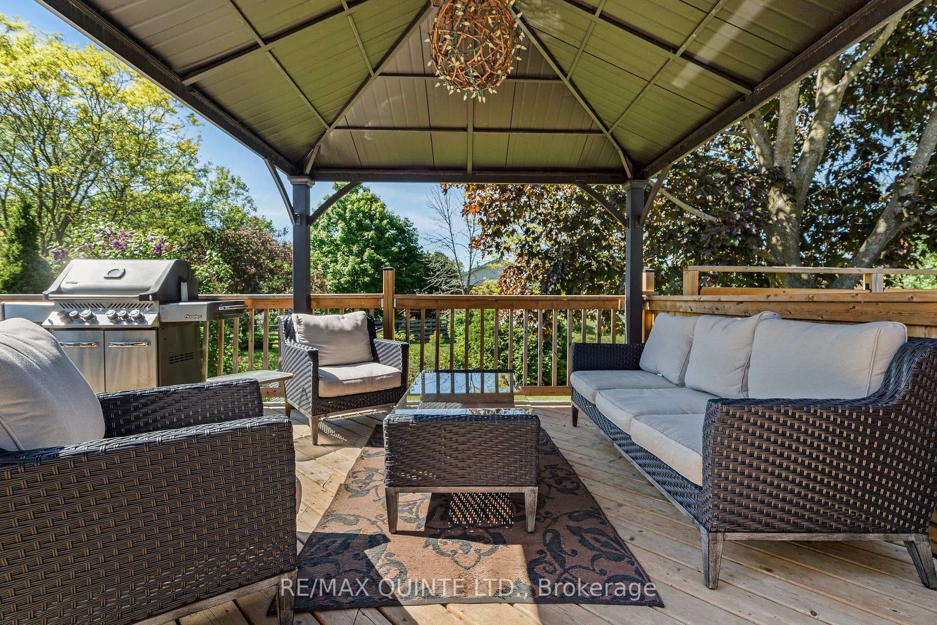 152 Peterson Street photo 31