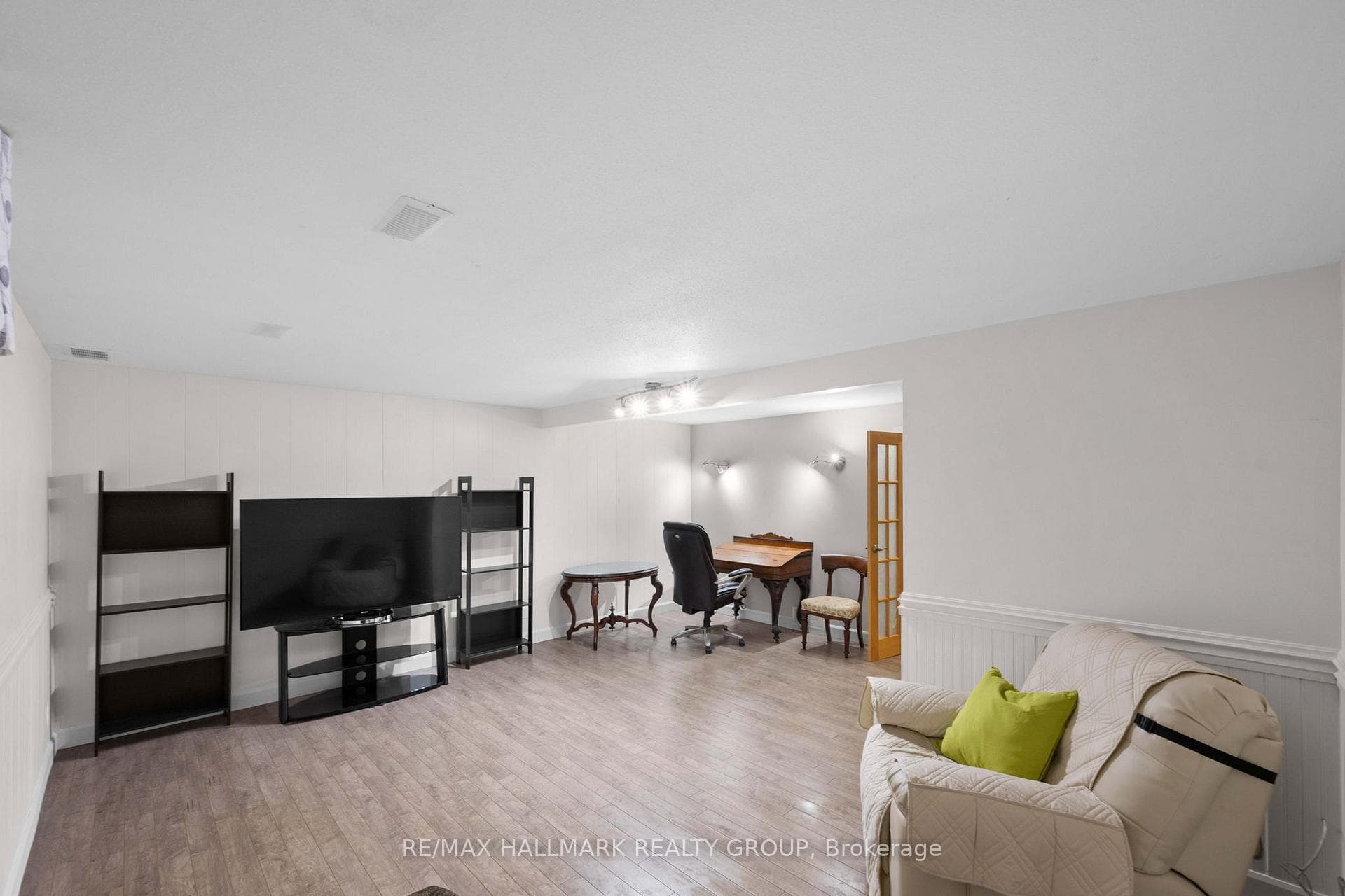 Recreation room, basement