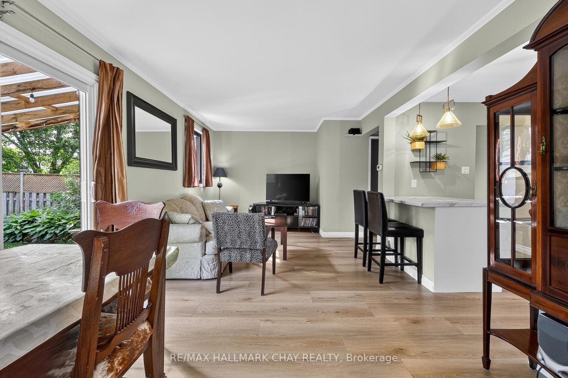 243 Letitia Street photo 28