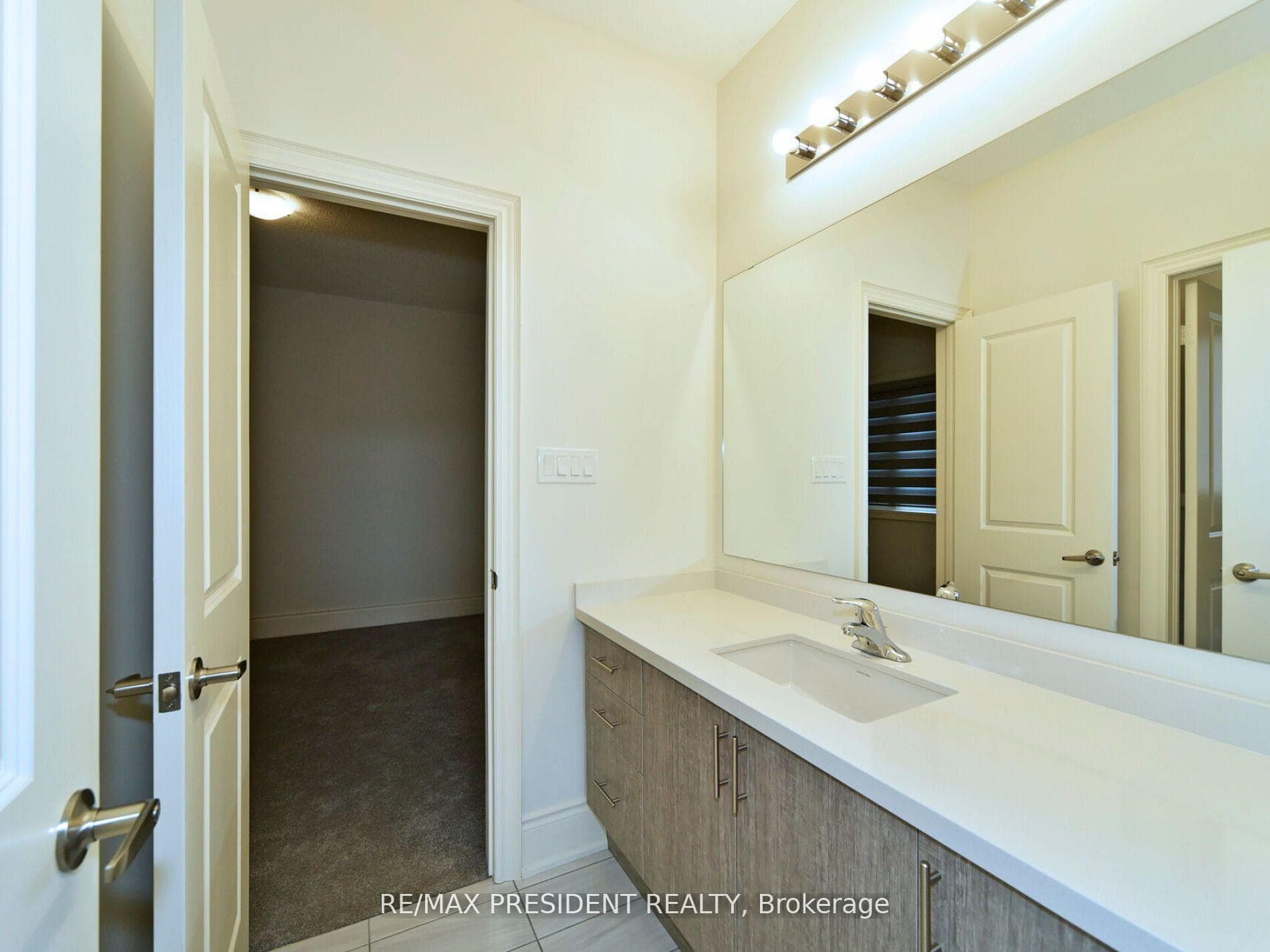 210 Mckean Drive photo 31