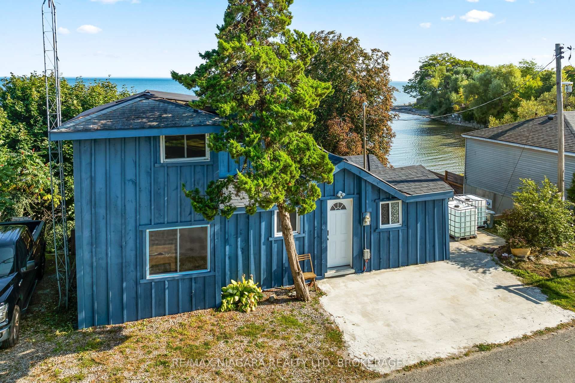 105 LIGHTHOUSE Drive photo 34