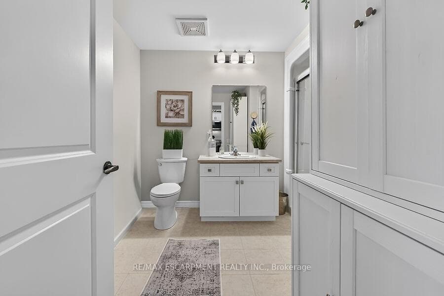 2605 Binbrook Road Unit 208 photo 15