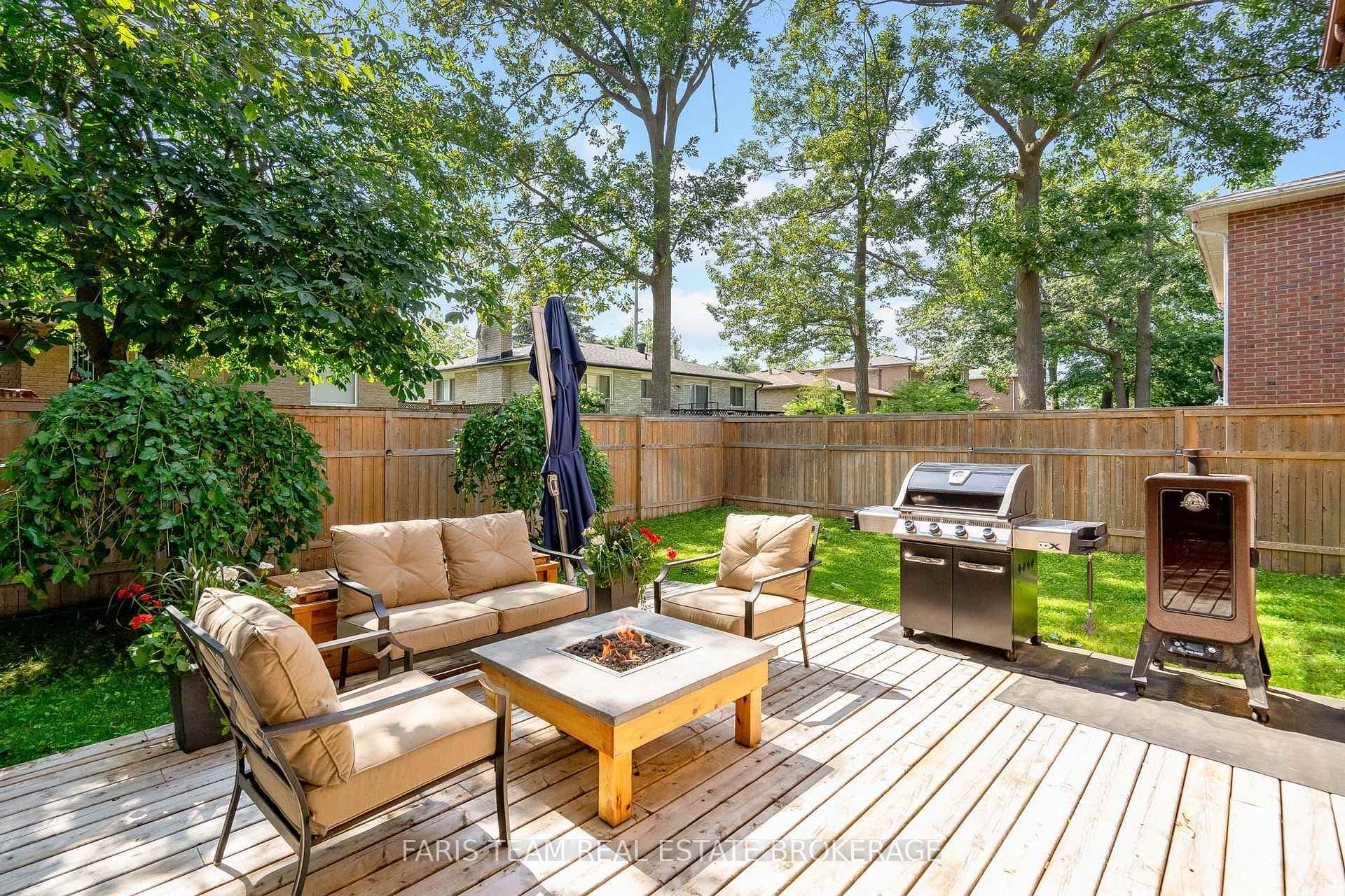 55 Oakridge Drive photo 38