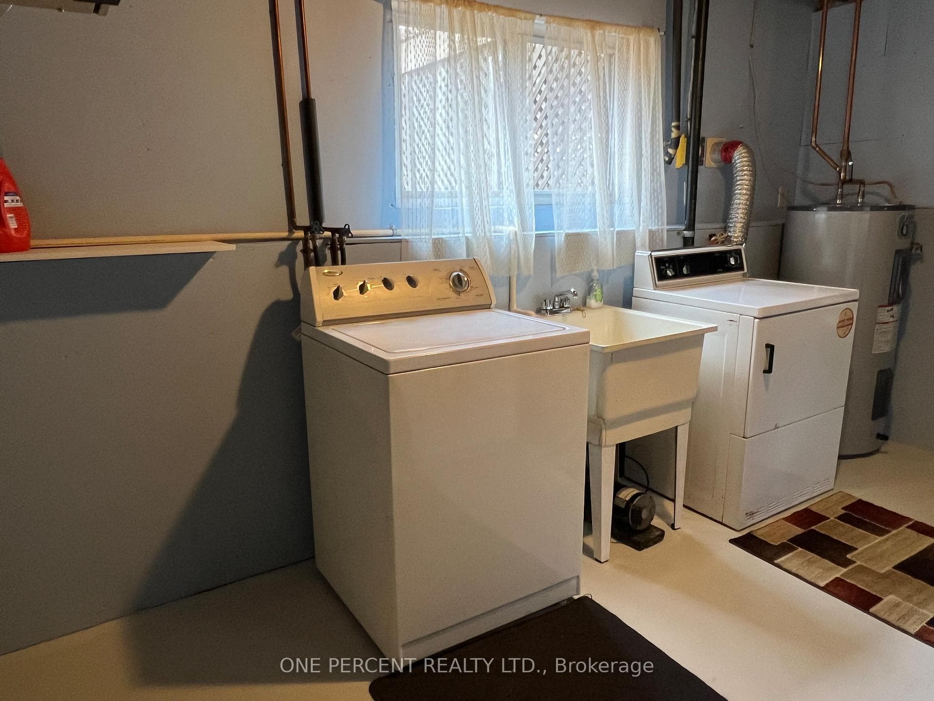 Lower level laundry