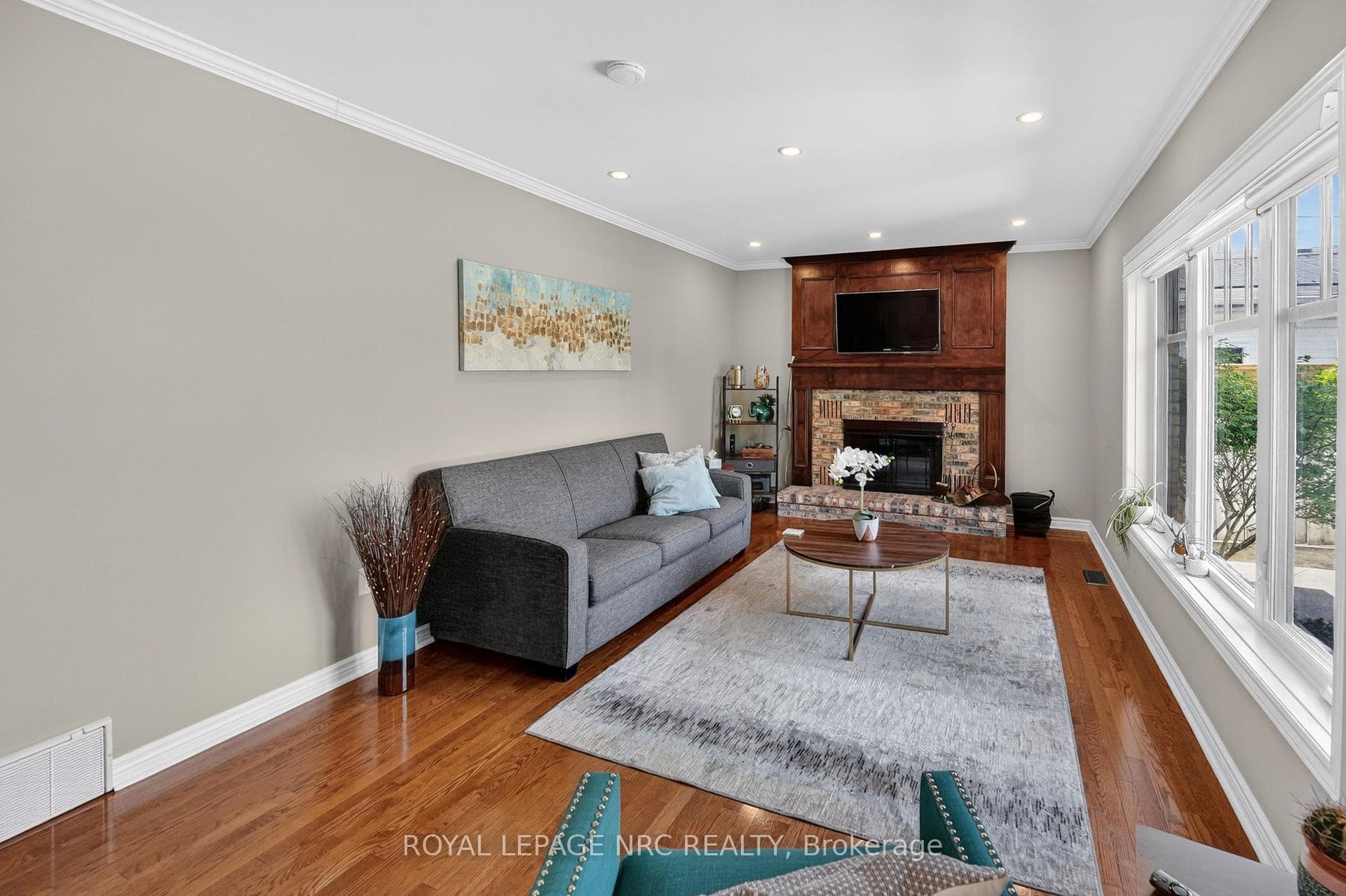 Sunken livingroom