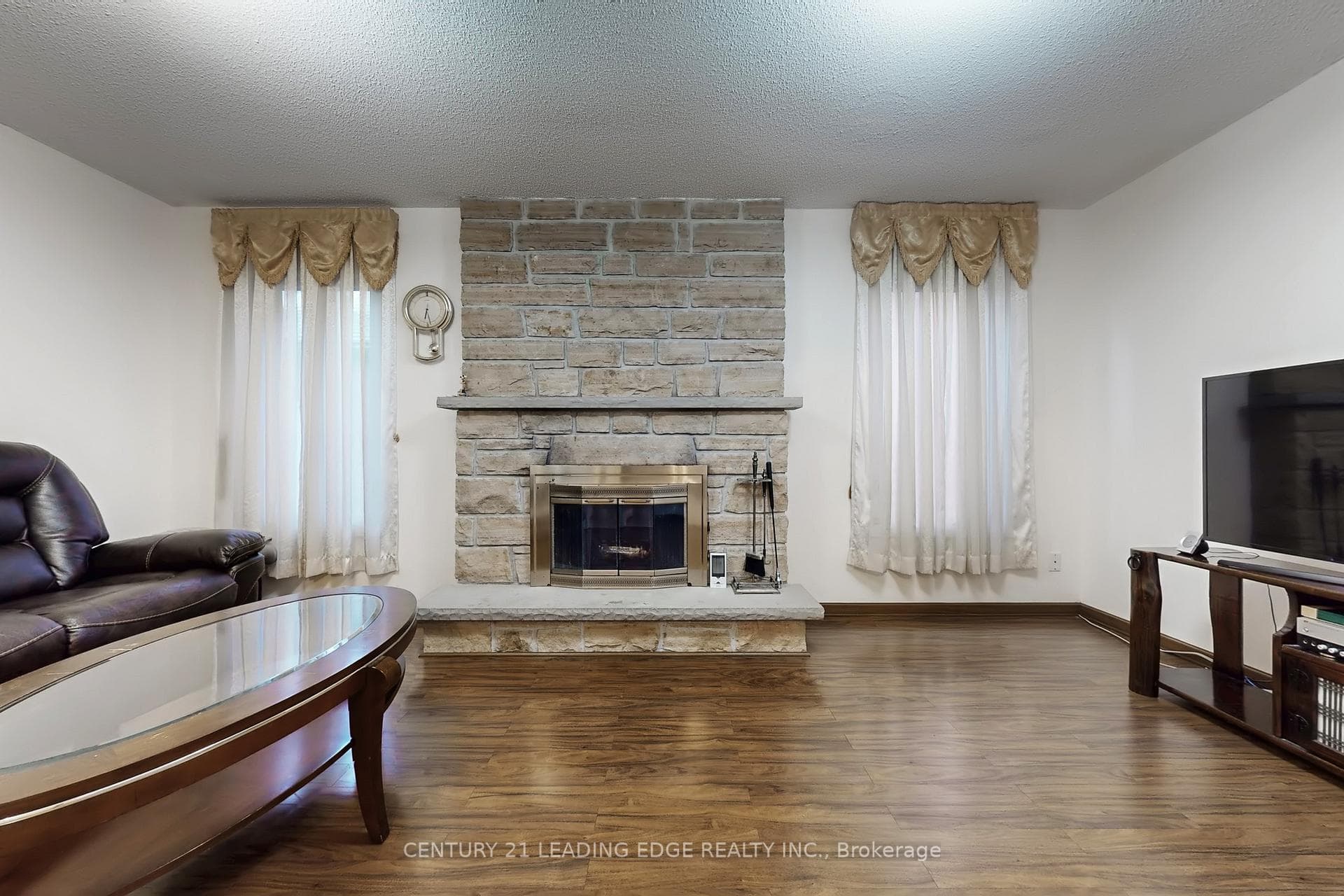 73 Hullrick Drive photo 9