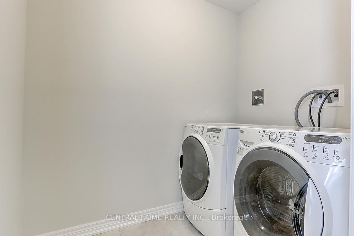 232 Rustle Woods Avenue photo 18
