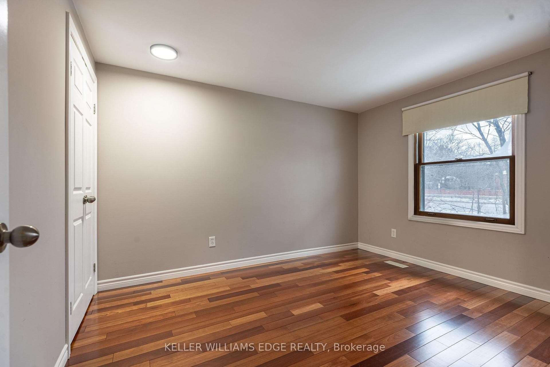 598 Mapledale Avenue Unit Upper photo 6