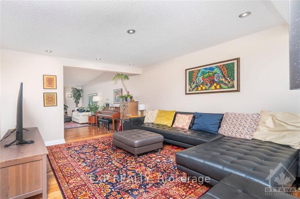 1527 BROOKMILL Line photo 6