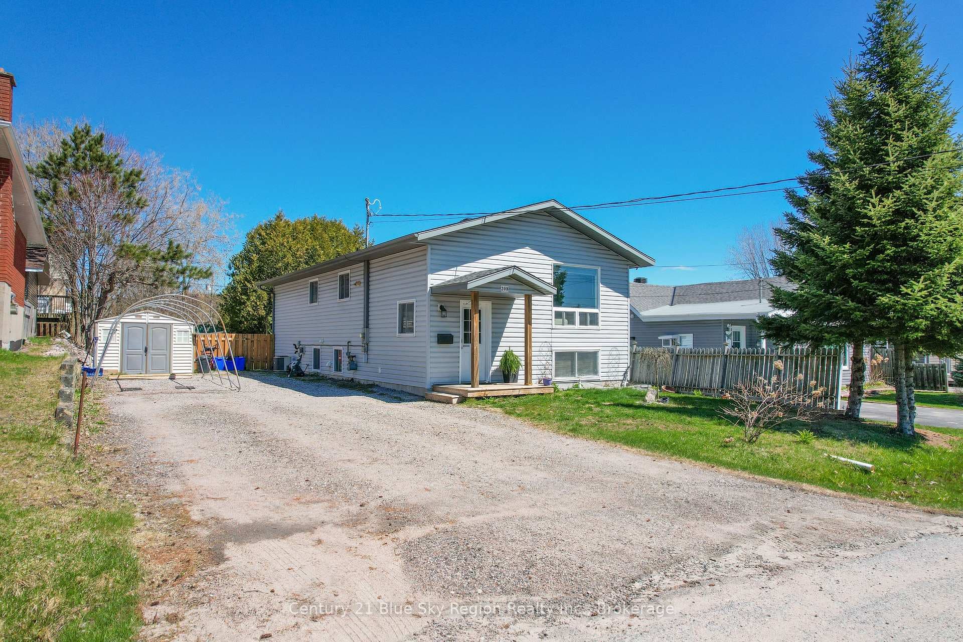 208 Gould Avenue photo 1