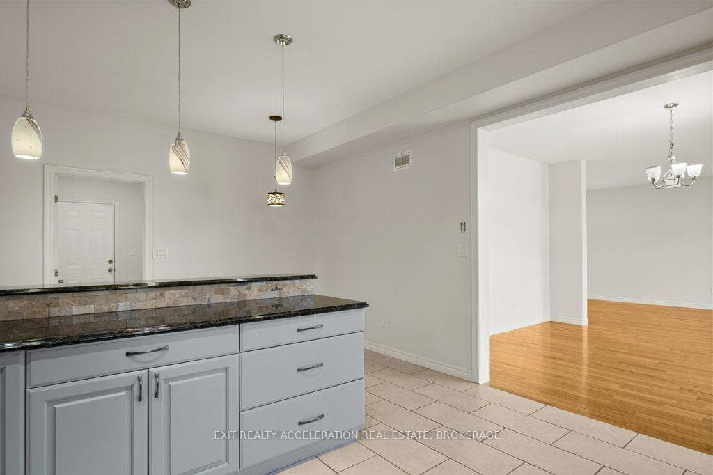 14 Ashwood Crescent photo 14
