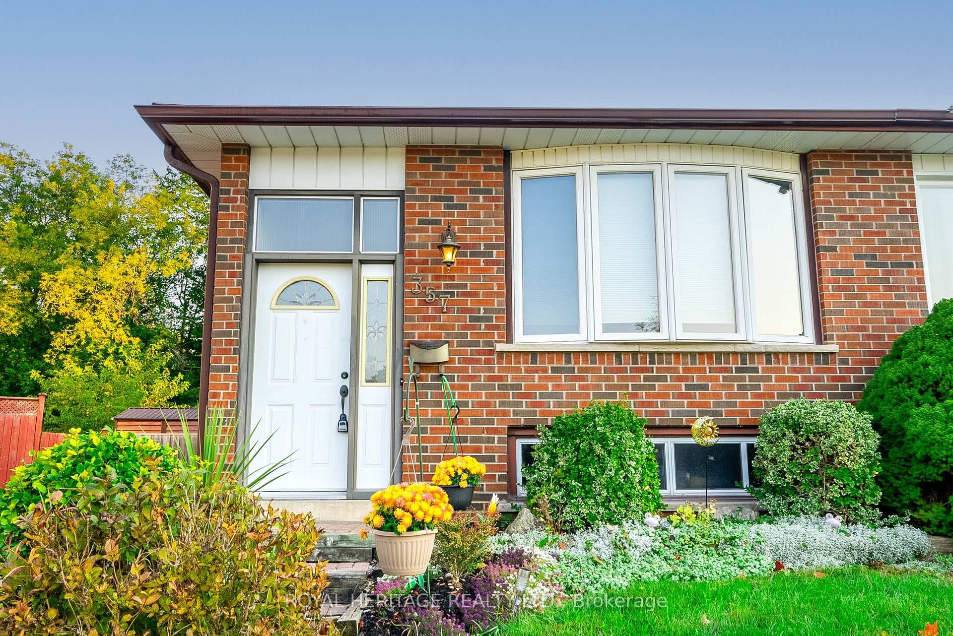 357 Surrey Drive photo 2
