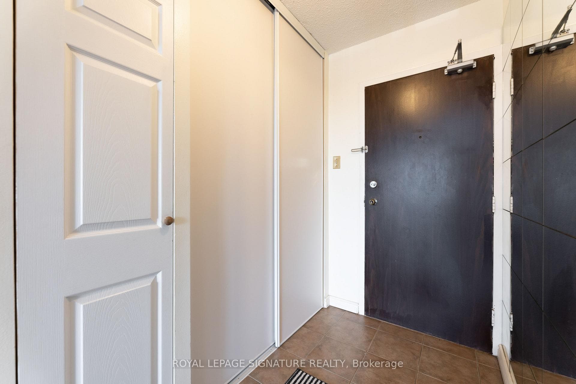 15 Torrance Road Unit 207 photo 2
