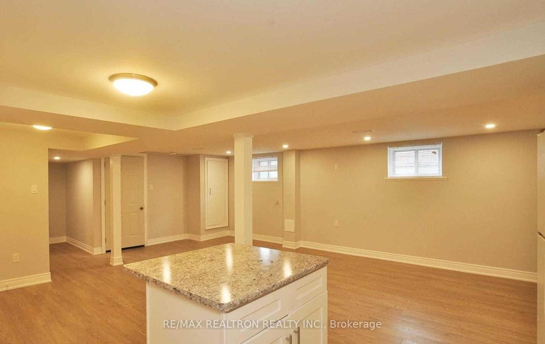 17 Crosland Drive Unit Bsmt photo 11