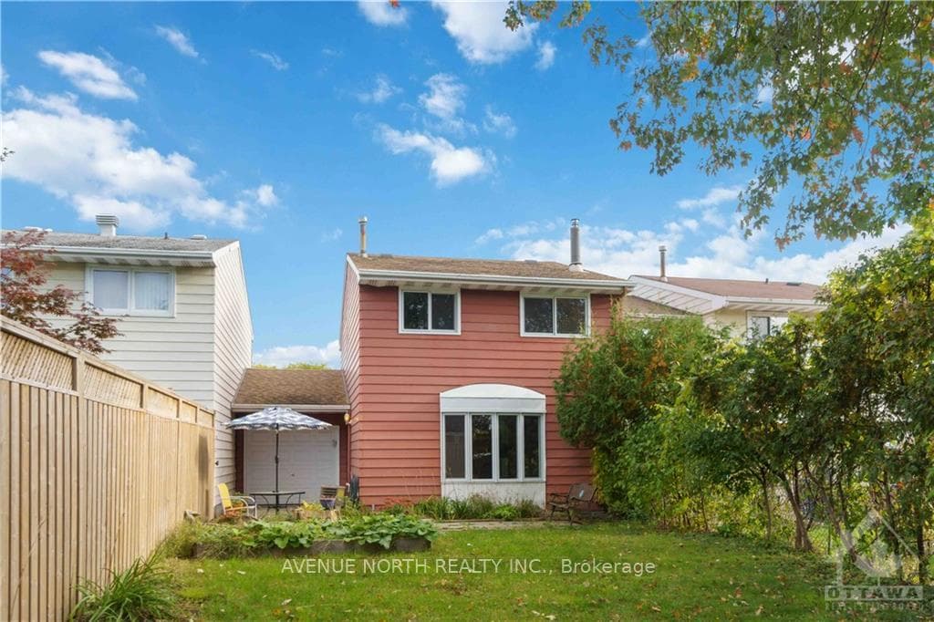 1763 HARVEST Crescent photo 17