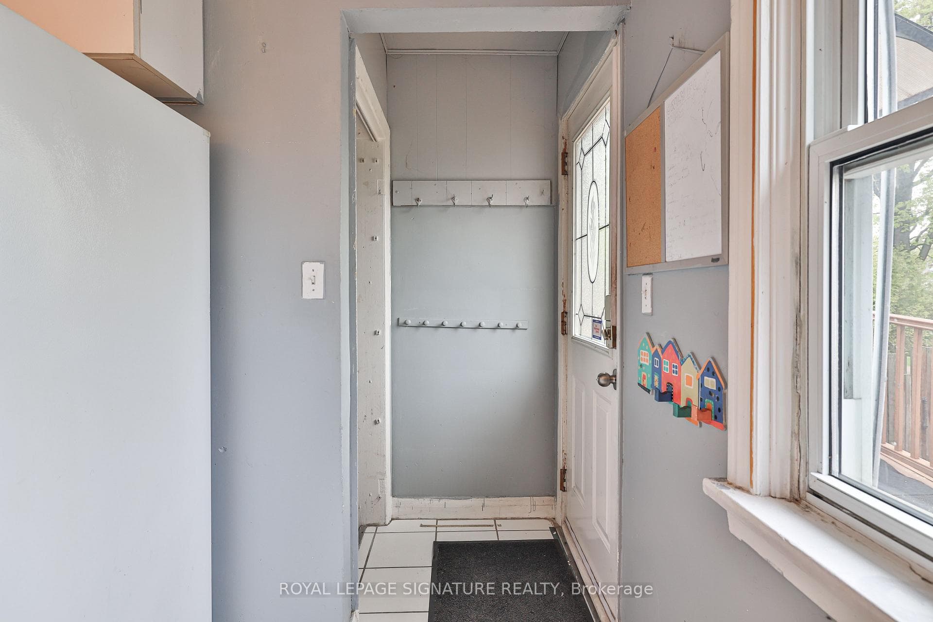 178 Angelene Street photo 25
