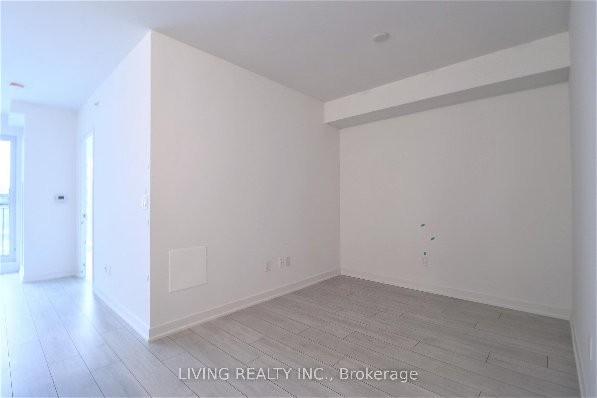 31 Tippett Road Unit 529 photo 5
