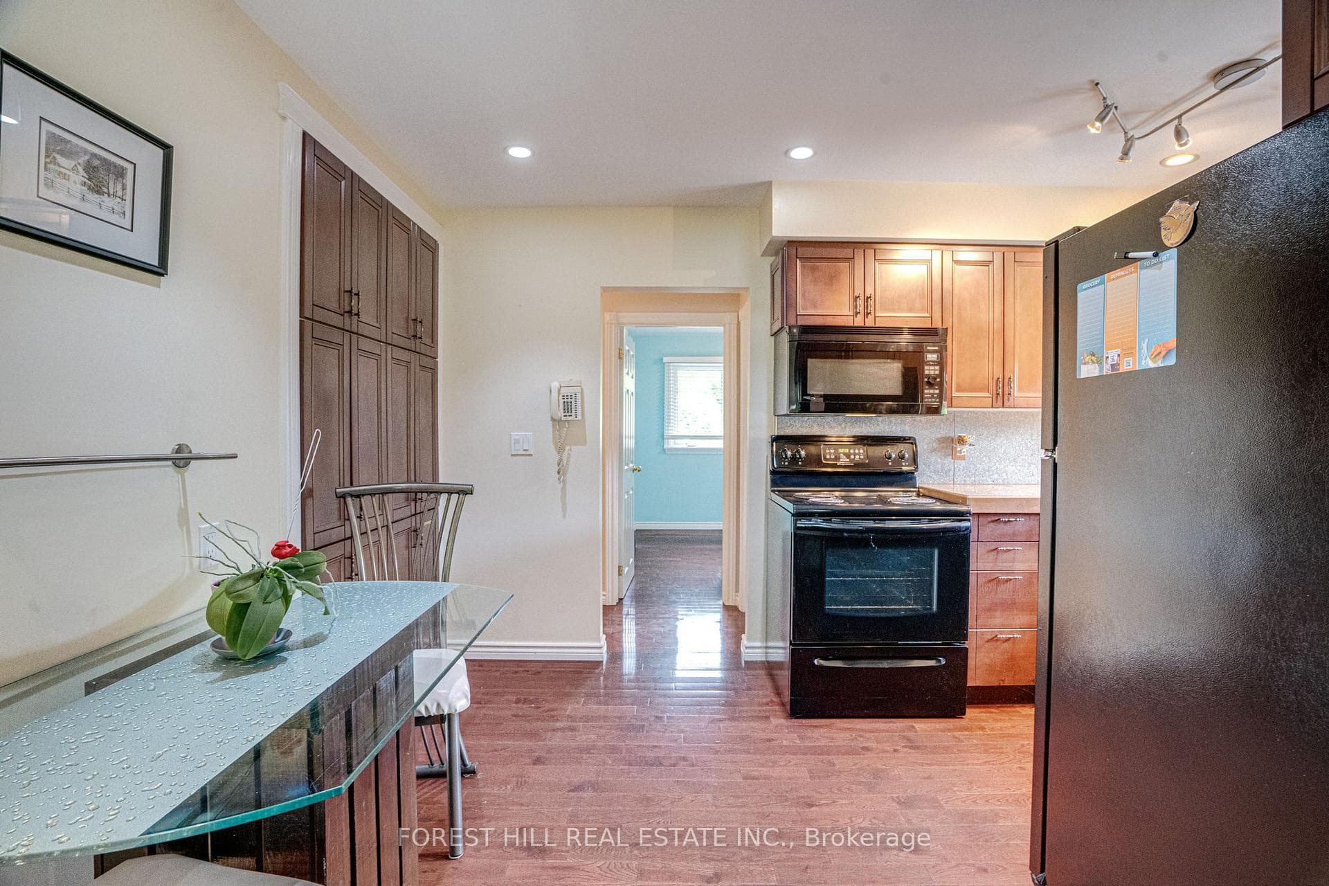 57 Roxborough Road photo 15