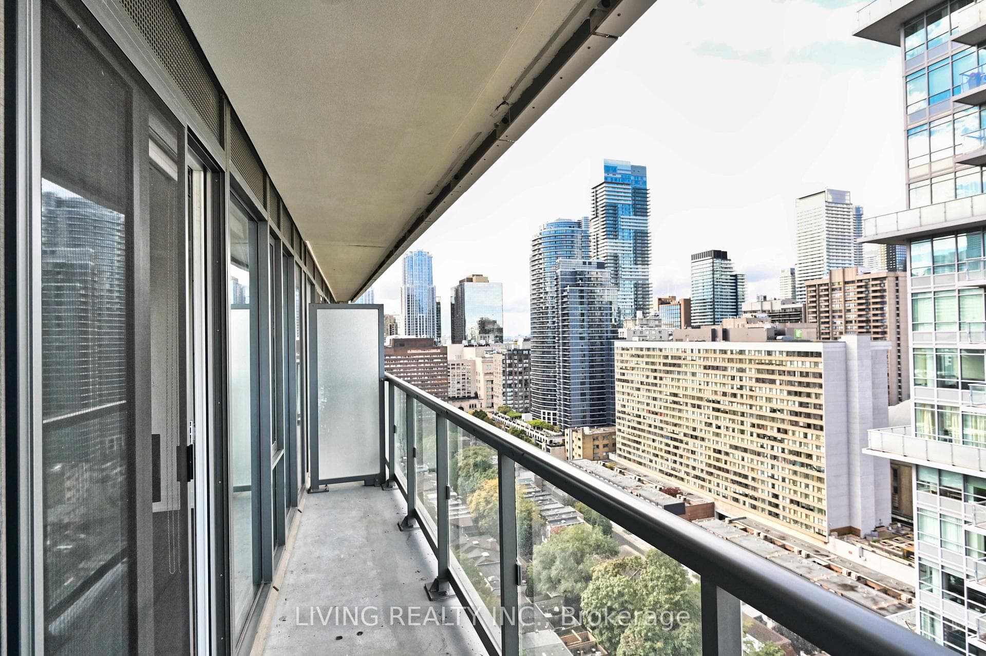 89 McGill Street Unit 2104 photo 16