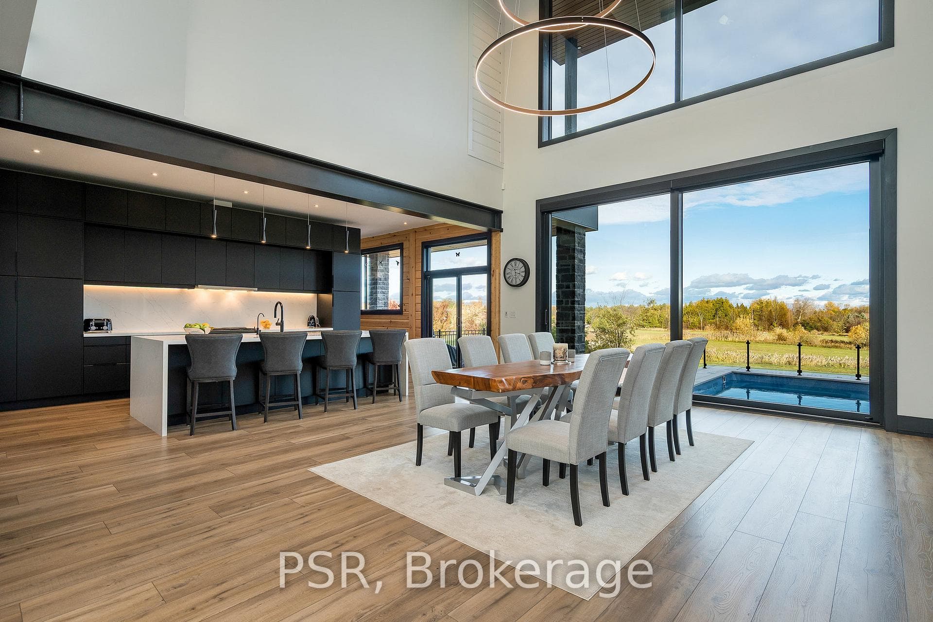 4 Raintree Court photo 8