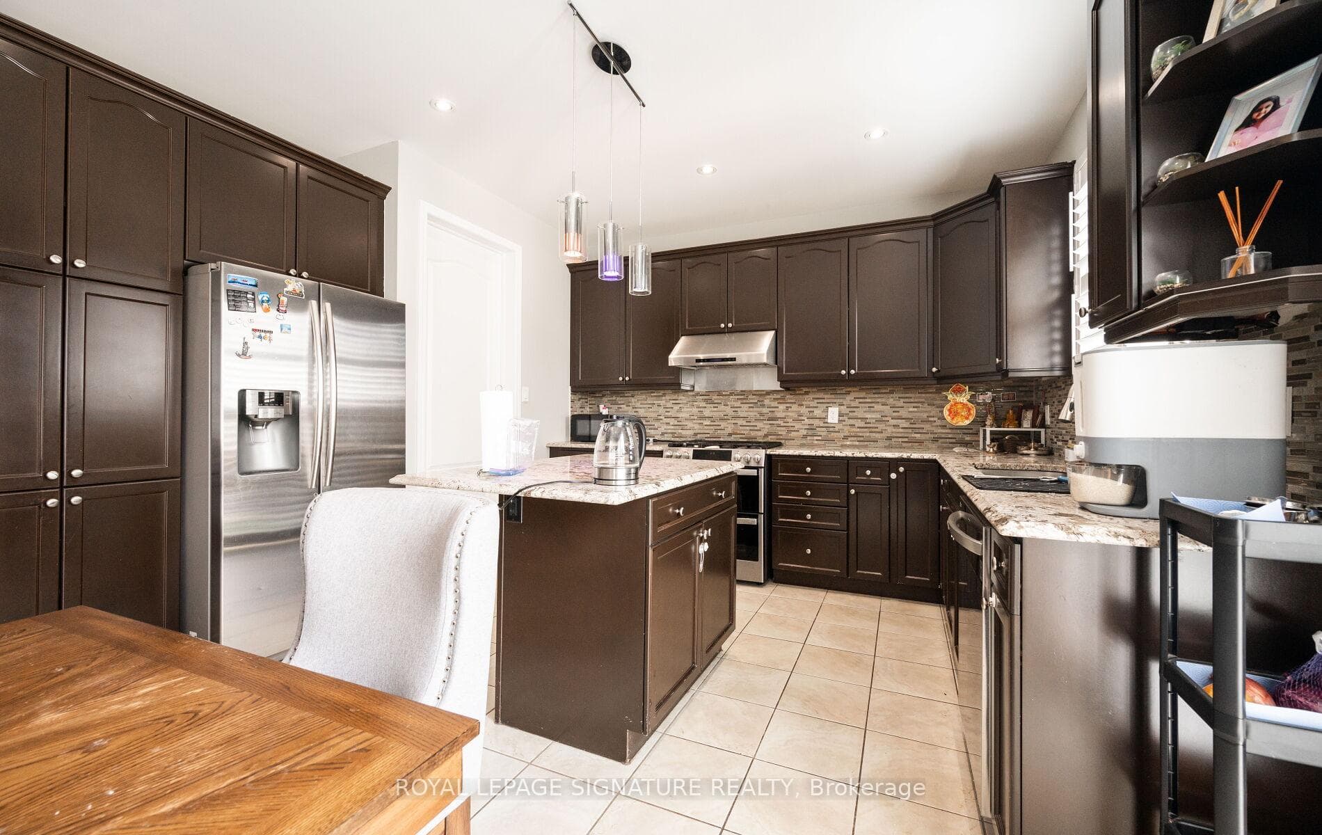 1071 Syndenham Lane photo 14