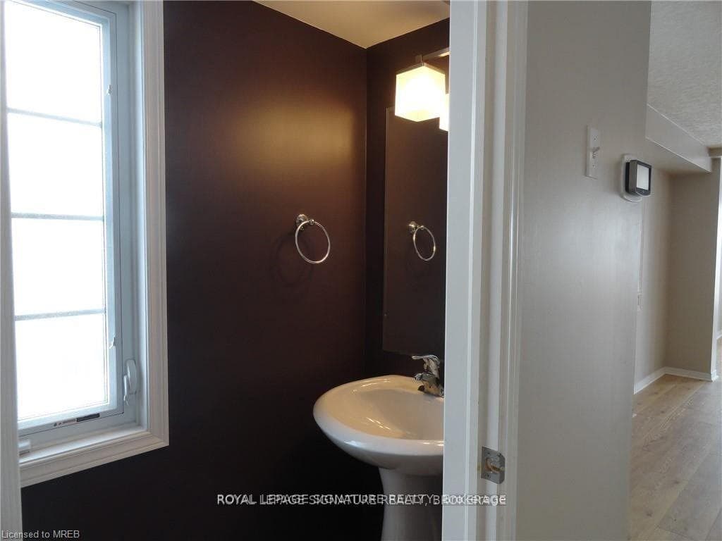 16 Chantilly Street photo 5