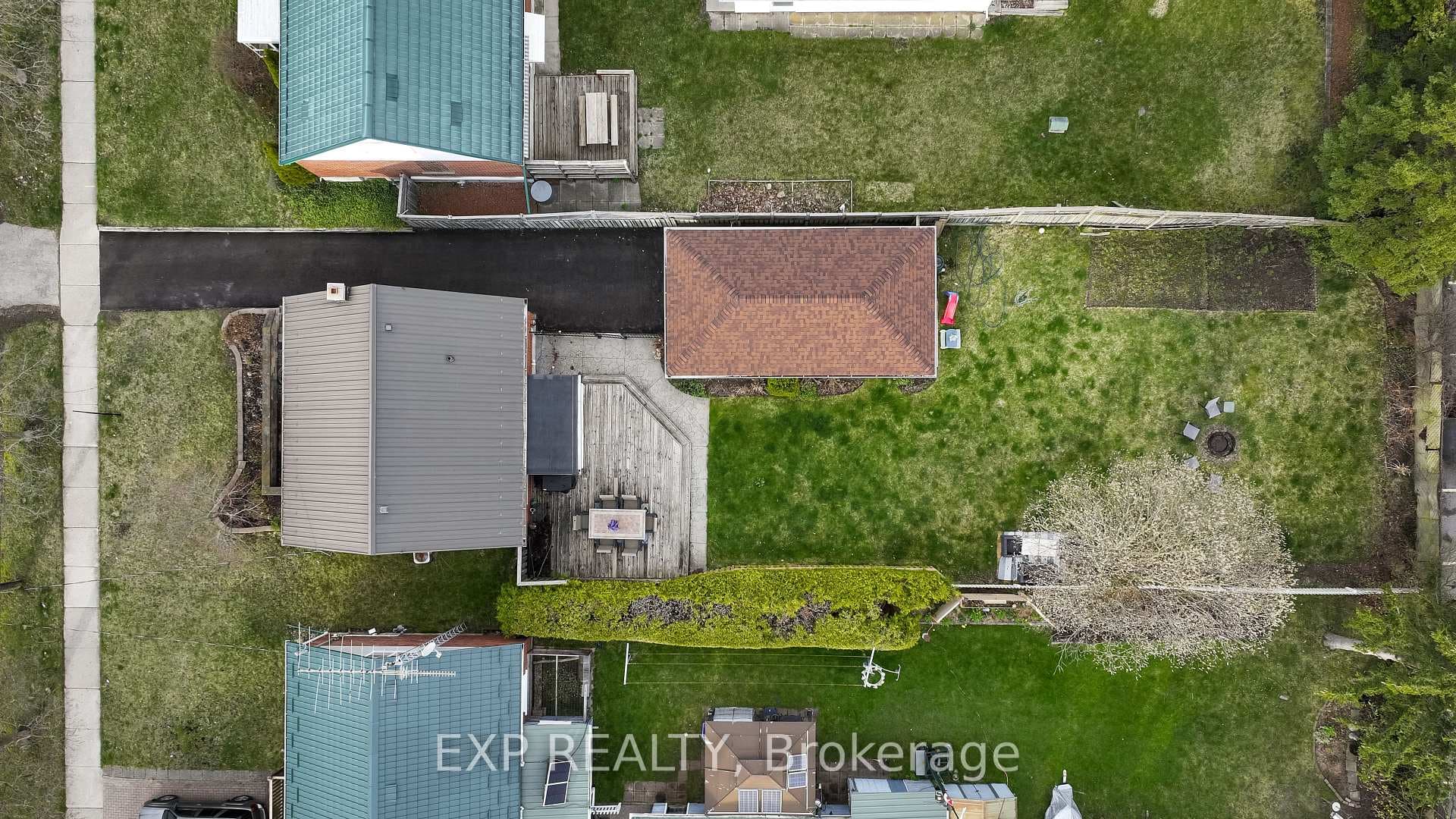 133 Mausser Avenue photo 35