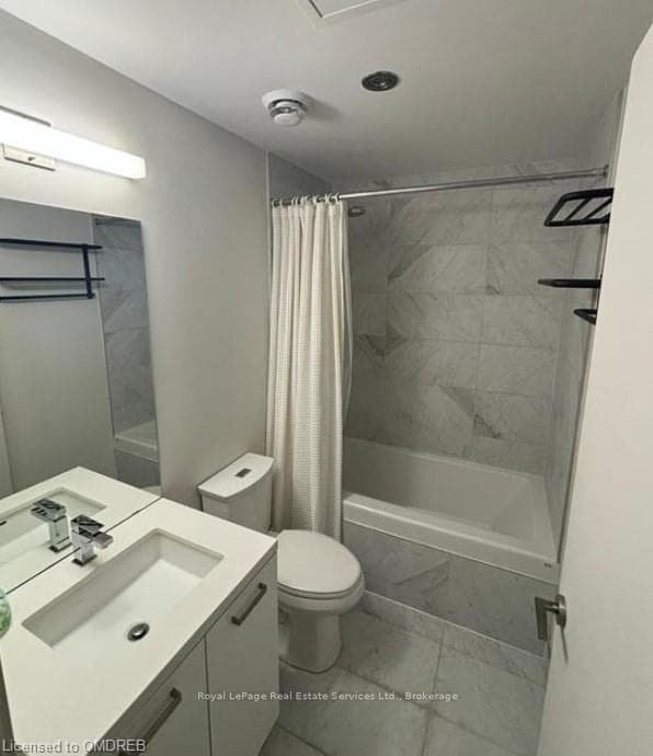 11 CHARLOTTE Street Unit 2106 photo 8