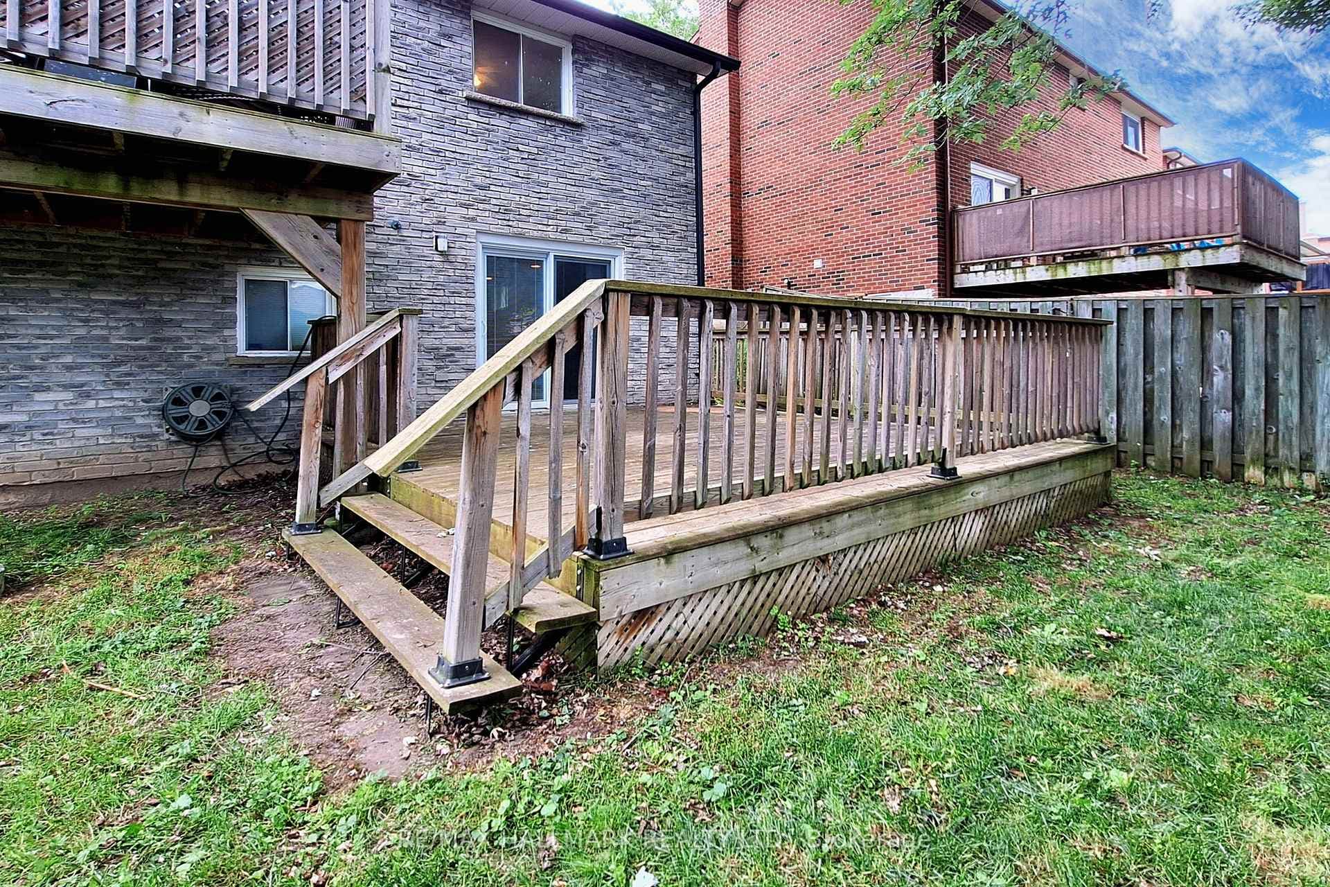 68 Lowe Boulevard photo 28