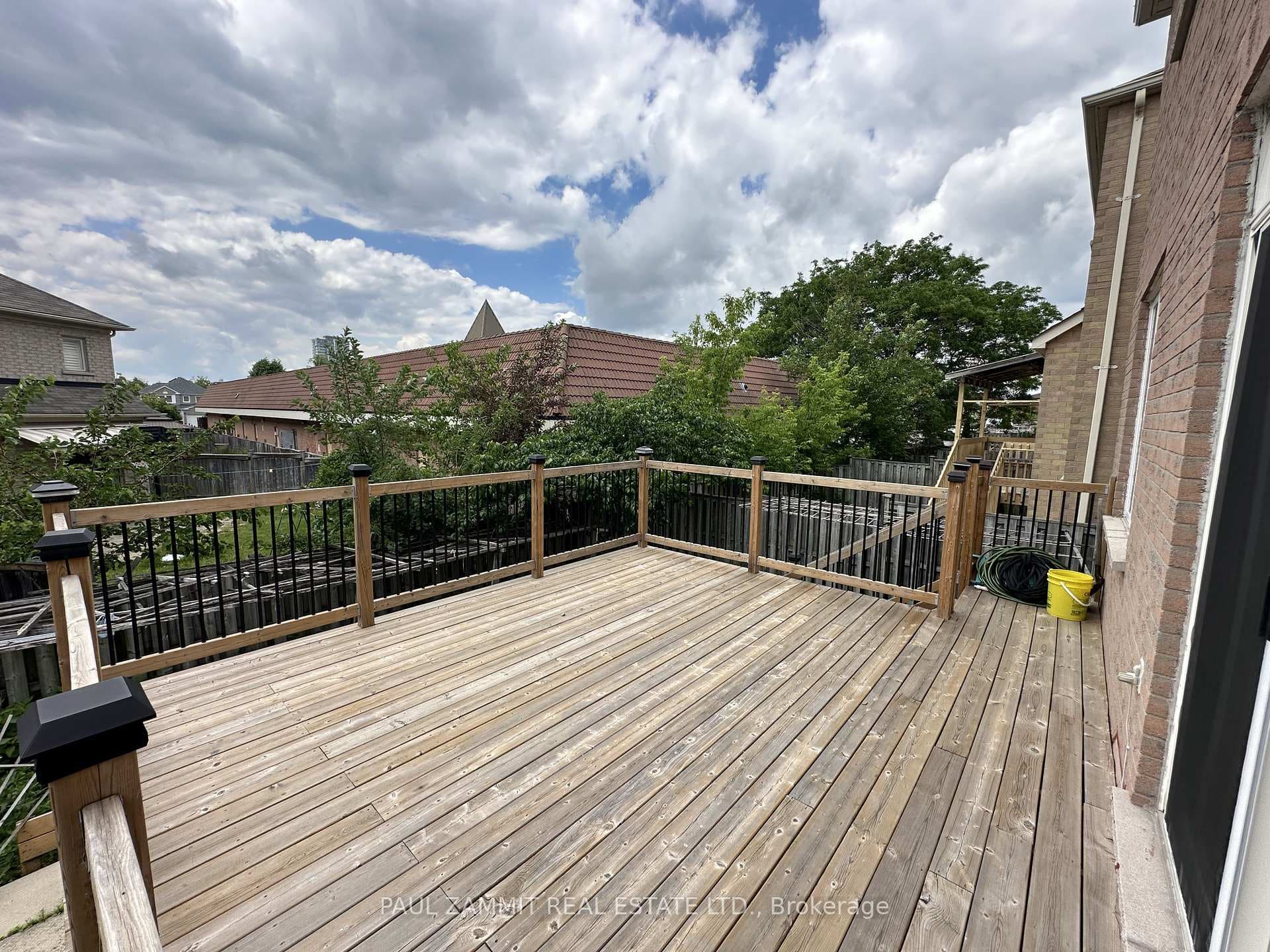 103 Scoville Square photo 30