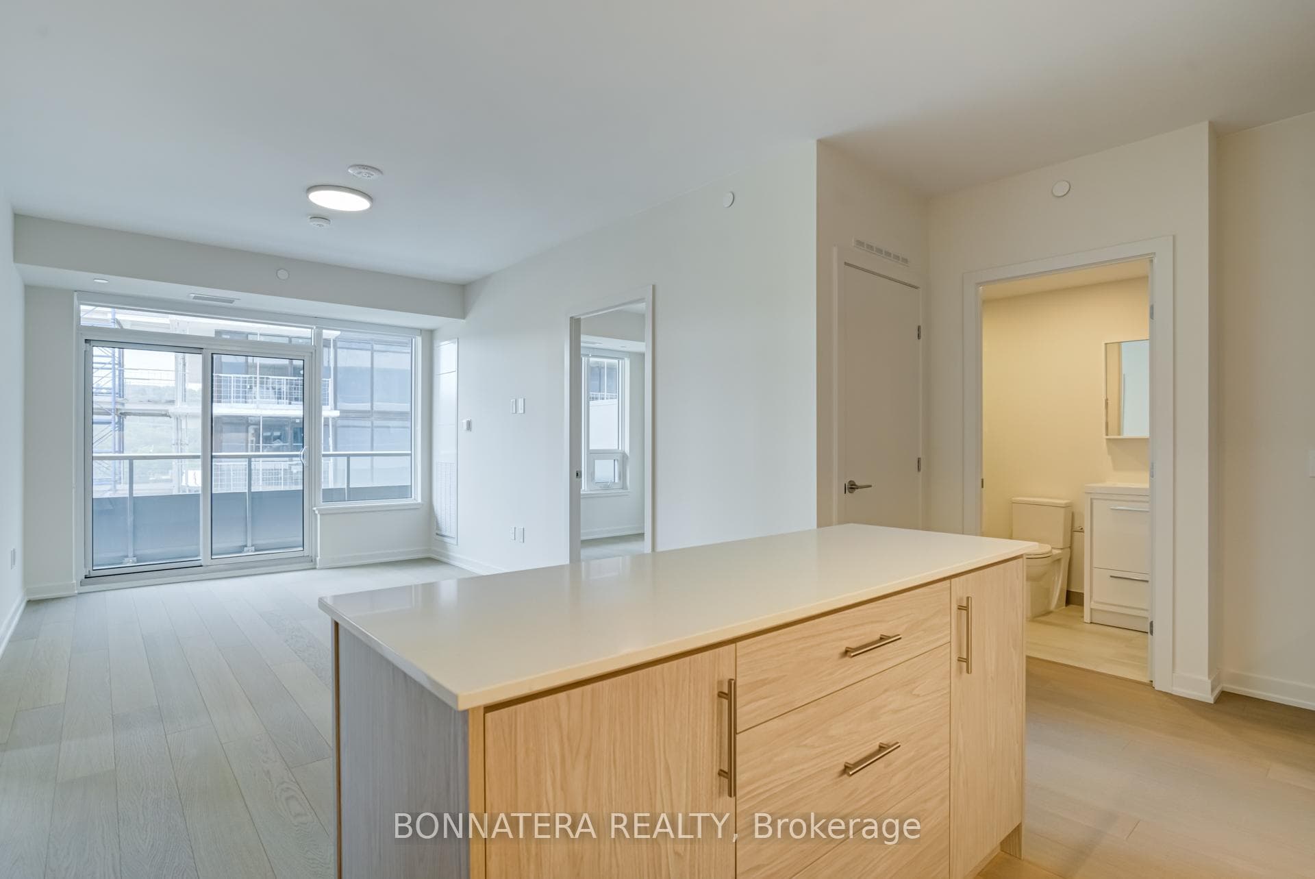 212 King William Street Unit 1205 photo 7