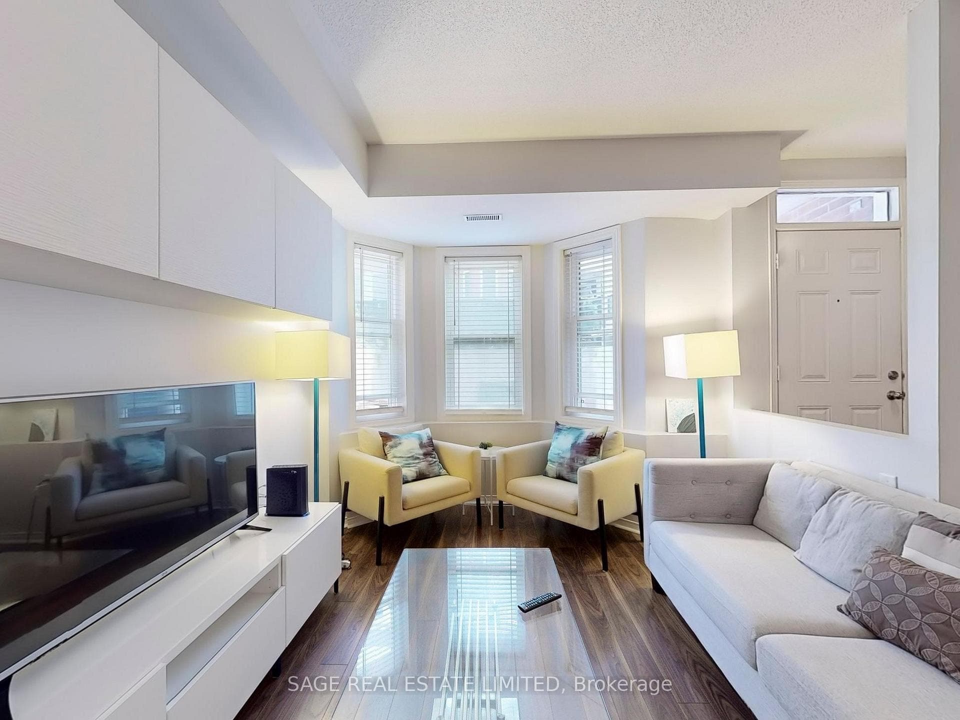 760 Lawrence Avenue Unit 44 photo 8