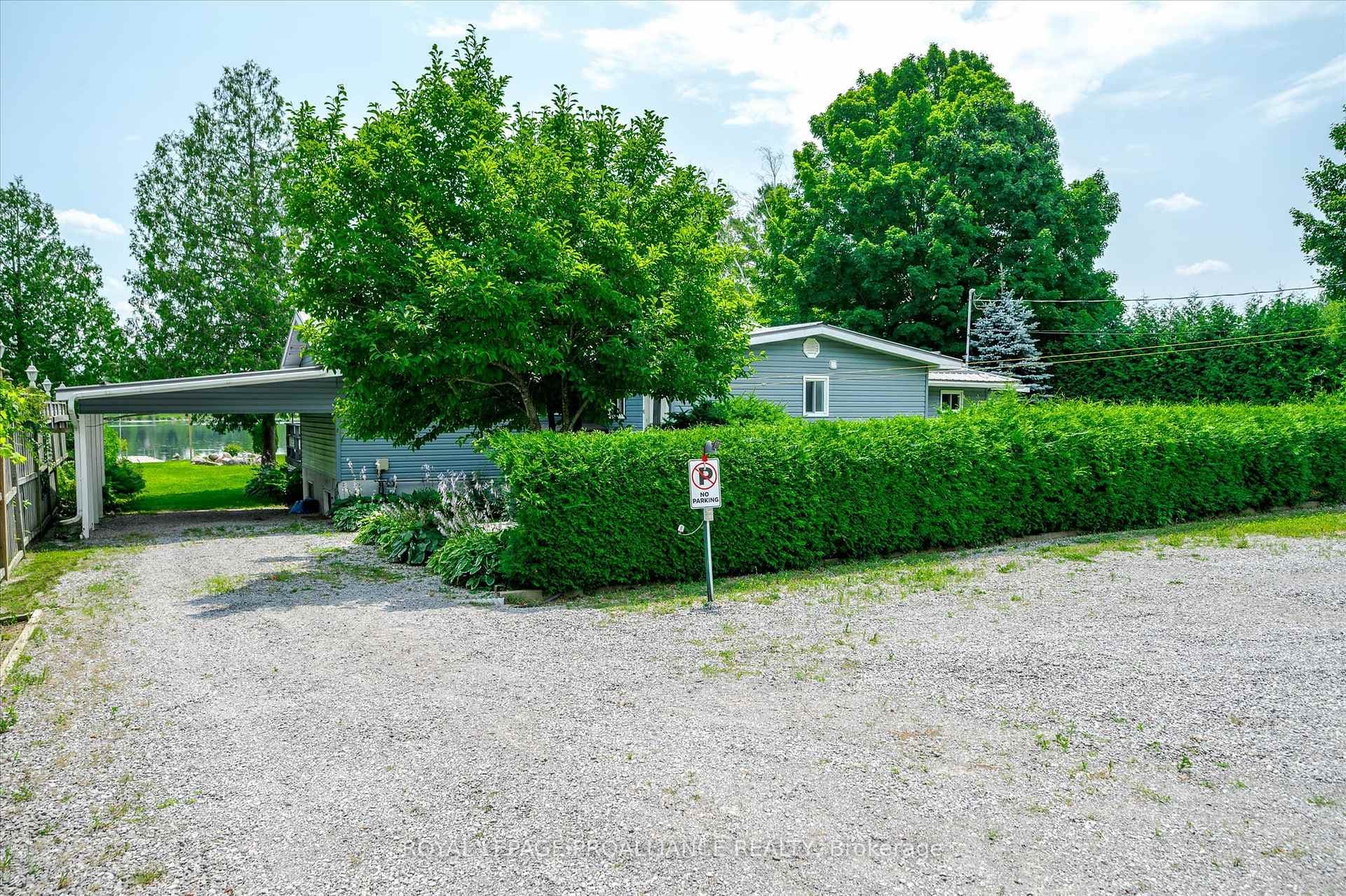 1055 Primrose Lane photo 4