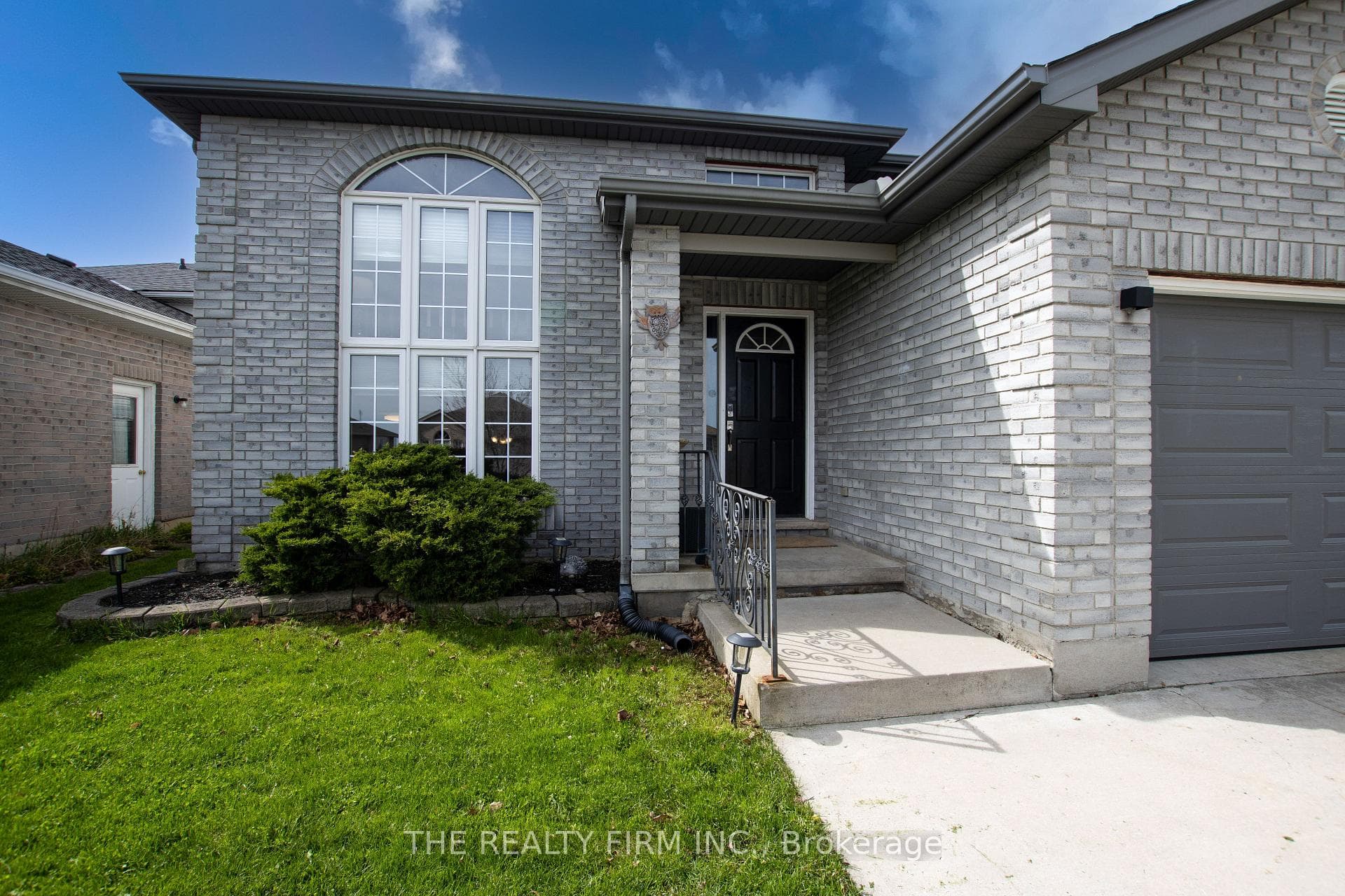 41805 North Street photo 2