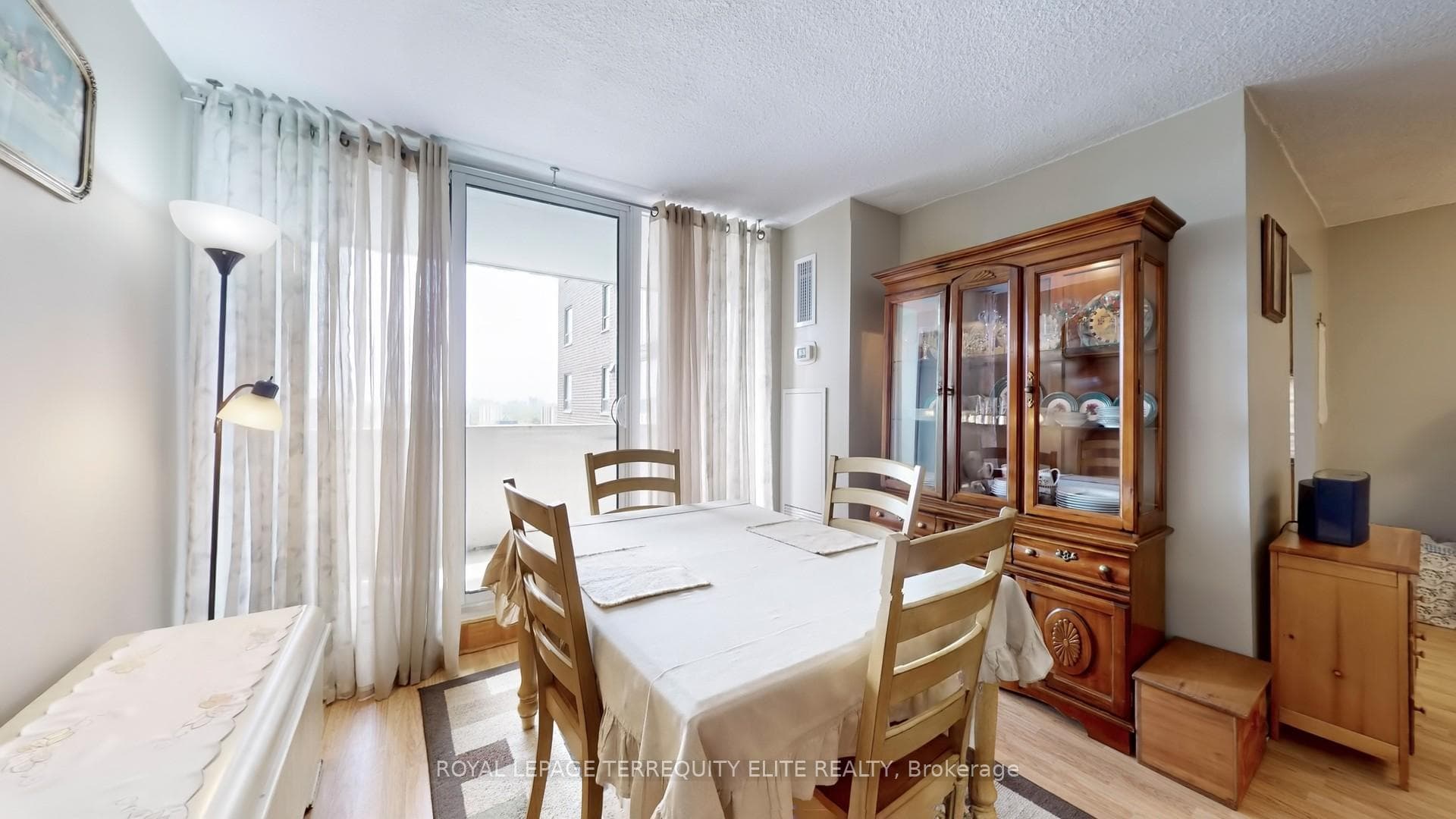 10 Muirhead Road Unit 1810 photo 11