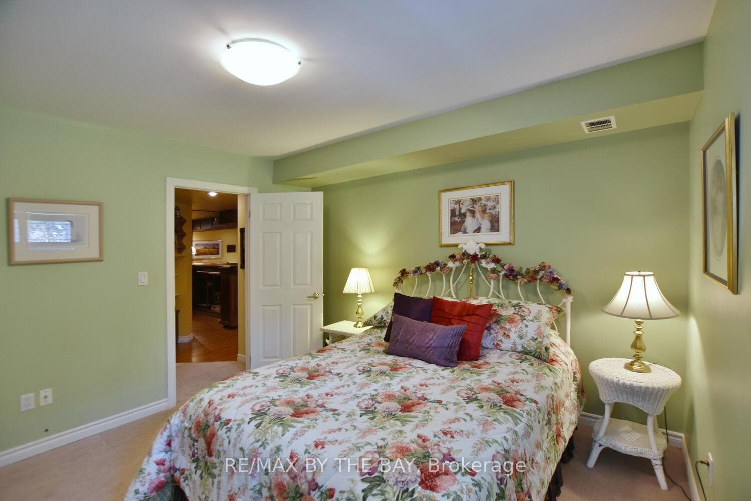 37 Cranberry Heights photo 6