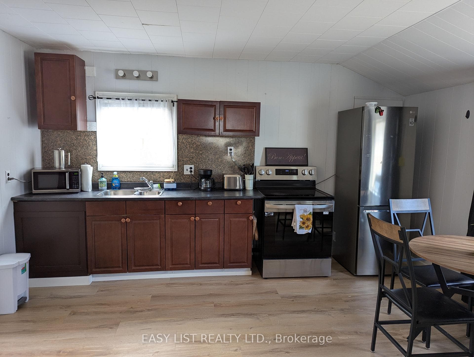 339 Green Street photo 47