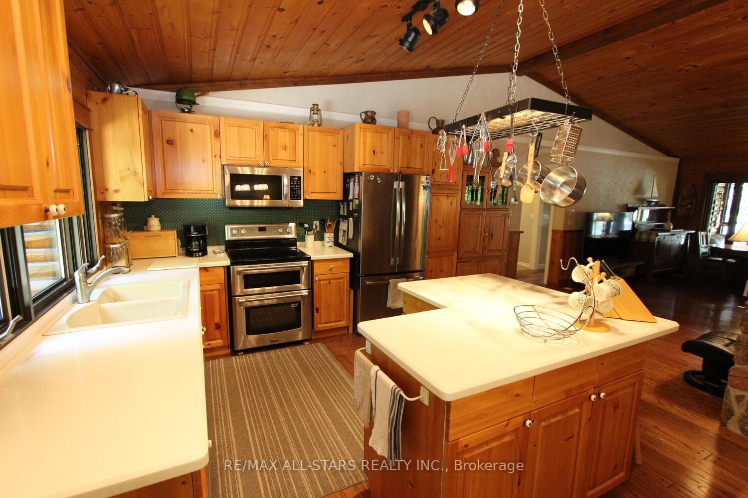 4 Reynolds Court photo 16