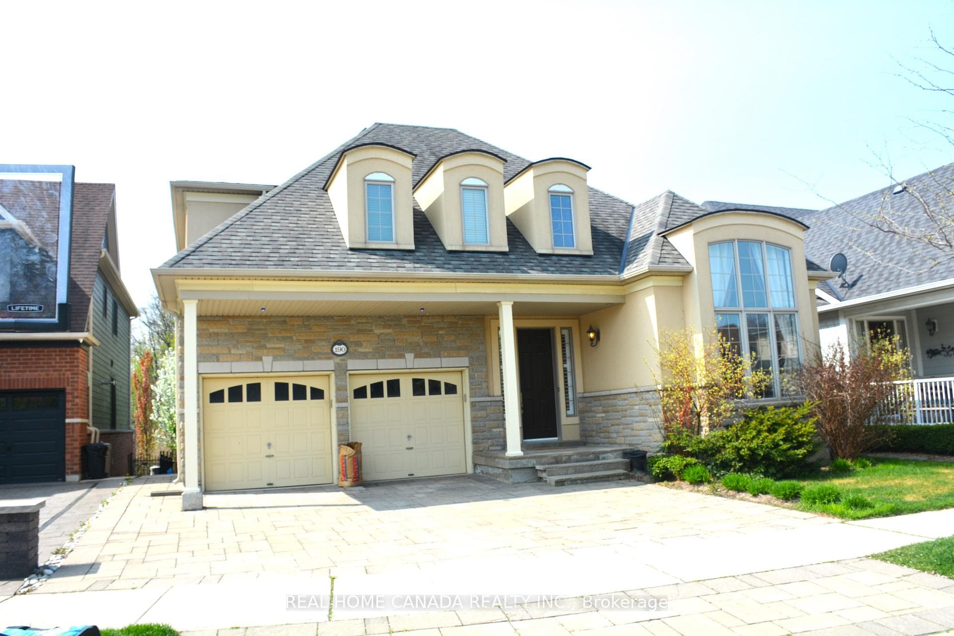 190 Forbes Terrace photo 1