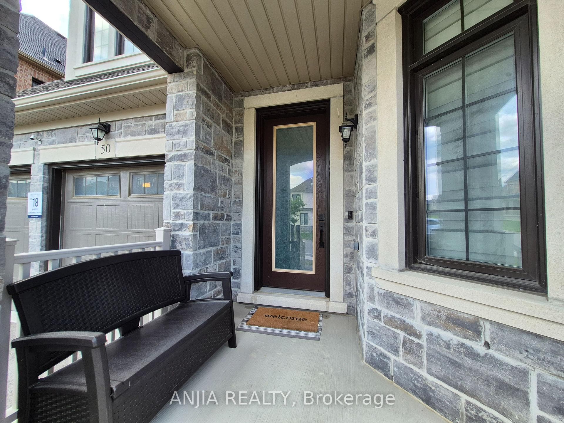 50 Meadow Vista Crescent Unit Upper photo 4