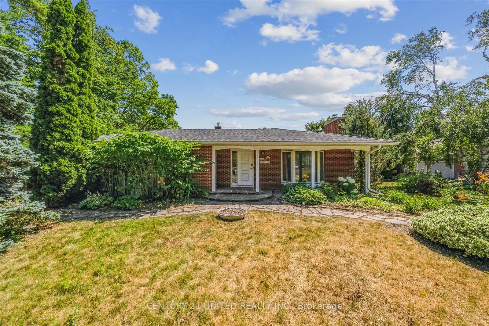 1 Fenwood Circle photo 3