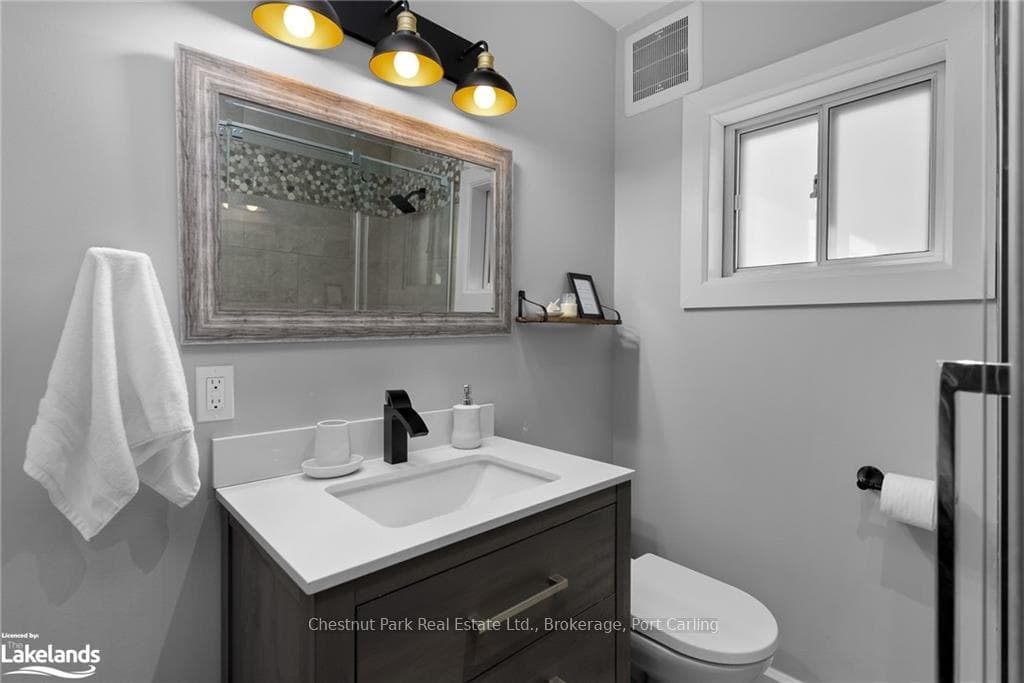 1054 DEEWOOD Drive Unit 11 photo 33
