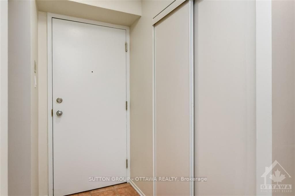 1025 GRENON Avenue Unit 1009 photo 2
