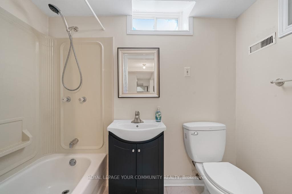65 Westhampton Drive photo 24