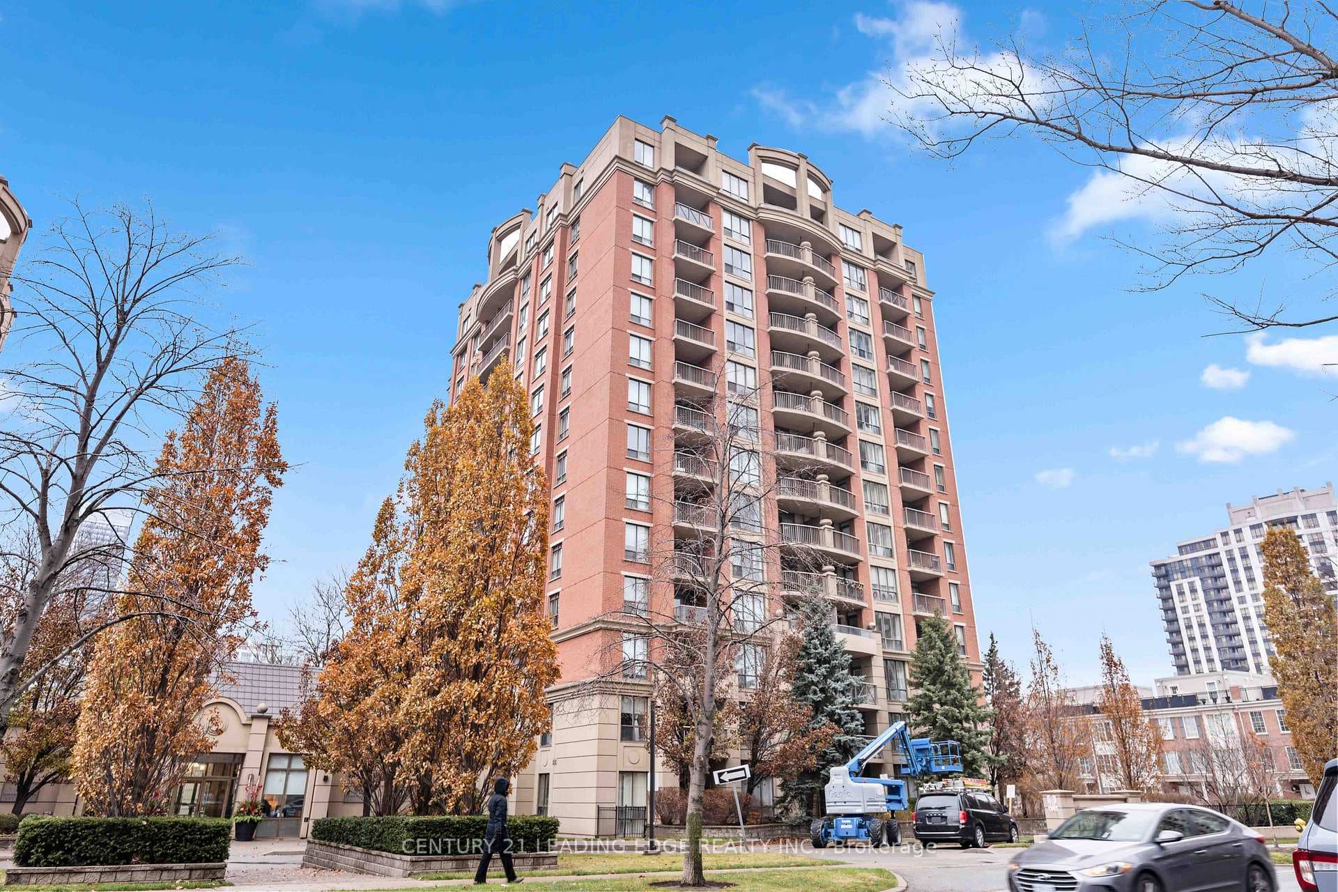 55 Harrison Garden Boulevard Unit LPH11 photo 1