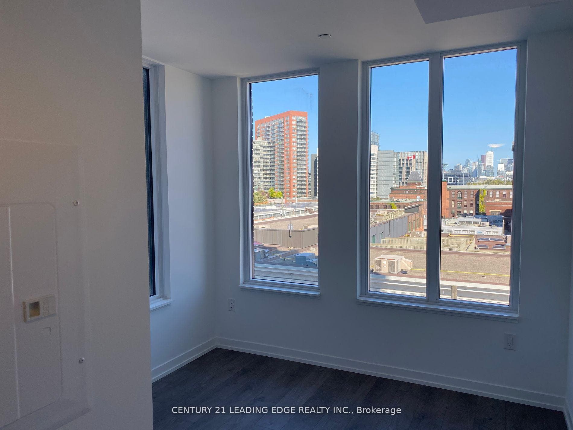 270 Dufferin Street Unit 403 photo 13