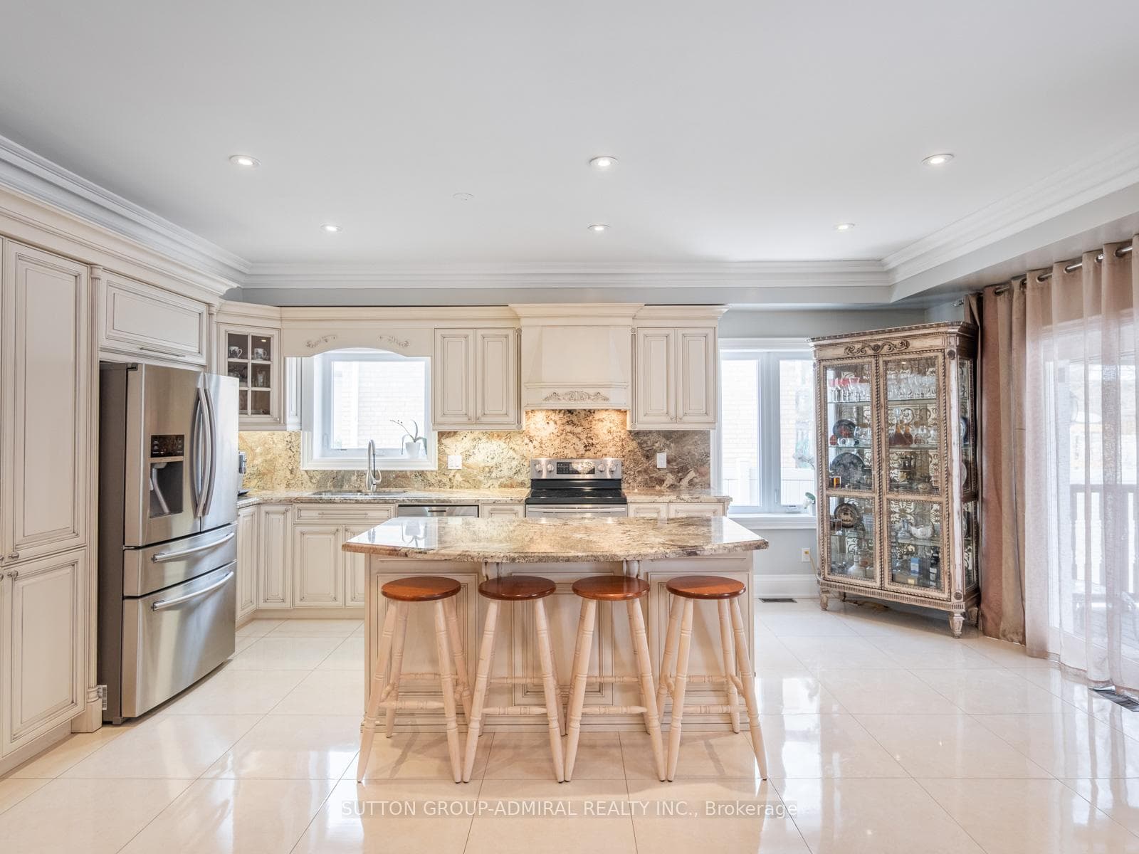 88 Combe Avenue photo 13
