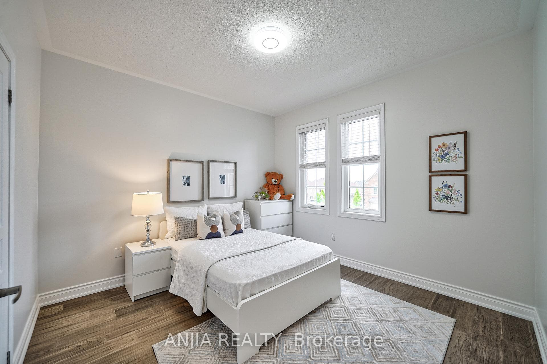 33 Harbord Street photo 19