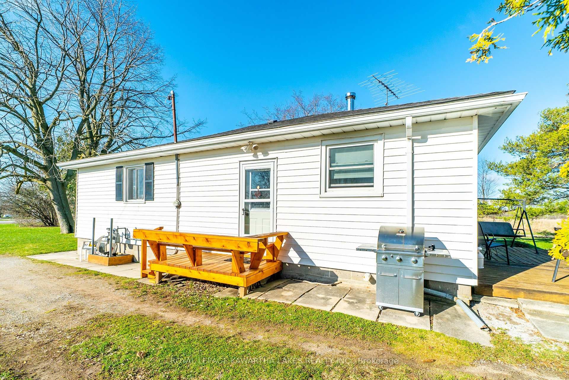 536 Cambray Road photo 9